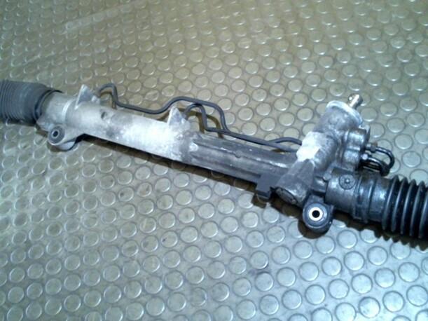 Foto: SERVOLENKUNG eines Ford Fiesta