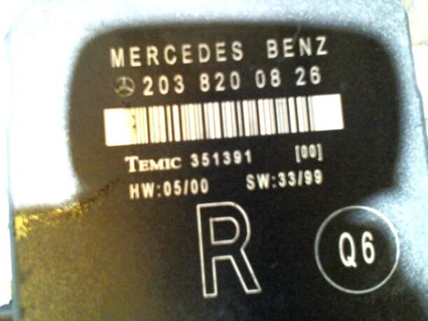 Foto: TÜRSTEUERGERÄT HINTEN RECHTS eines Mercedes-Benz C 320