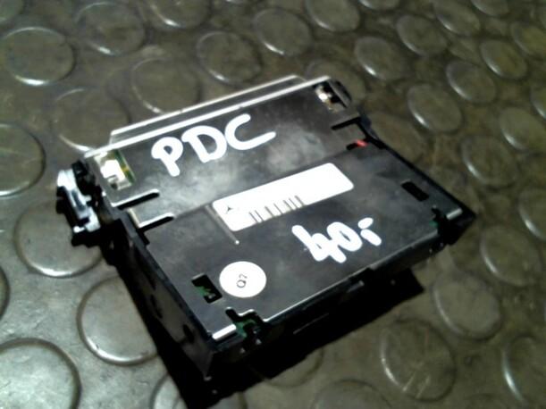 Foto: DISPLAY PDC eines Mercedes-Benz C 320