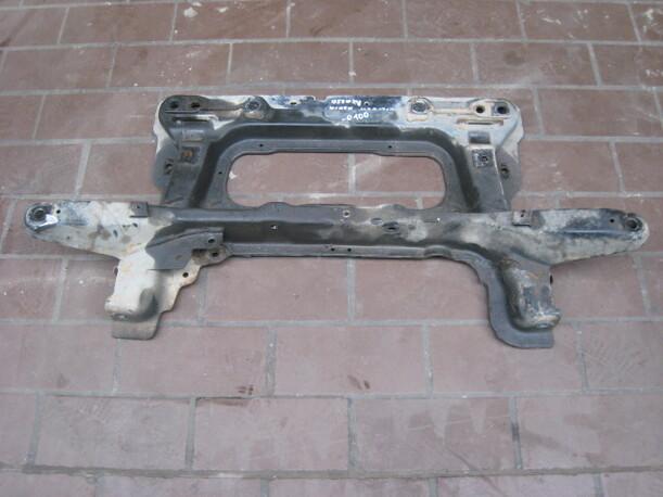 Foto: ACHSKÖRPER / ACHSE VORN eines Citroen Xsara Picasso 1.8i CD