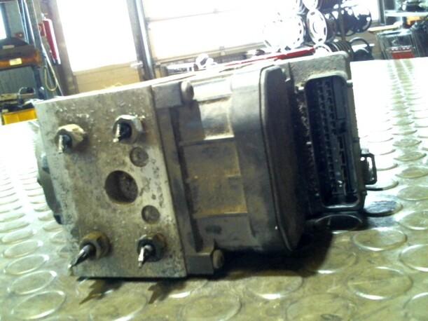 Foto: HAUPTBREMSAGGREGAT ABS eines Citroen Xsara Picasso 1.8i CD