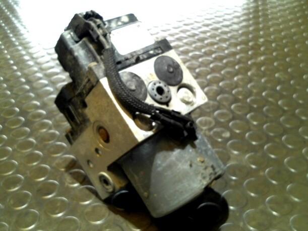 Foto: HAUPTBREMSAGGREGAT ABS eines Citroen Xsara Picasso 1.8i CD