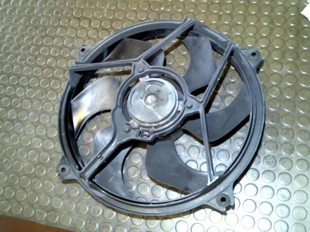 Foto: ELEKTROLÜFTER eines Citroen Xsara Picasso 1.8i CD