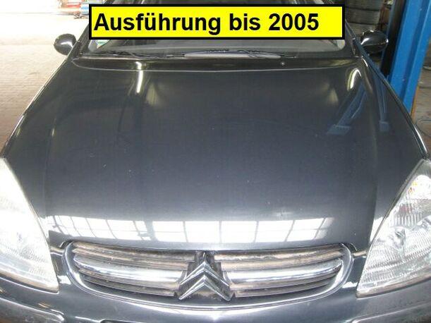 Foto: MOTORHAUBE eines Citroen C5 2.0