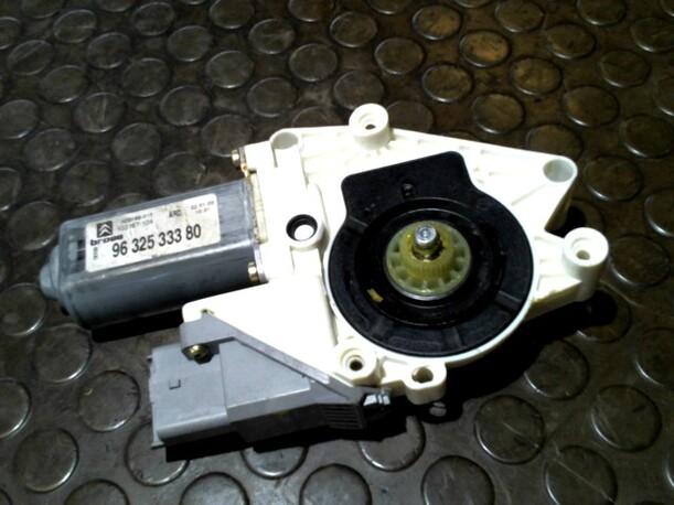 Foto: FENSTERHEBERMOTOR HINTEN RECHTS eines Citroen C5 2.0