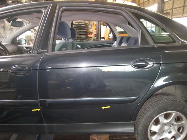 Foto: TÜR HINTEN LINKS eines Citroen C5 2.0