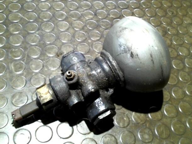 Foto: HYDRO-GASEINHEIT VORN MITTE eines Citroen C5 2.0