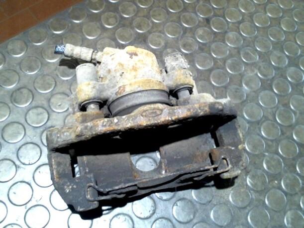 Foto: BREMSSATTEL VORN LINKS eines Ford Ka CD