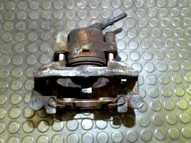 Foto: BREMSSATTEL VRORN RECHTS eines Volvo 850 CD