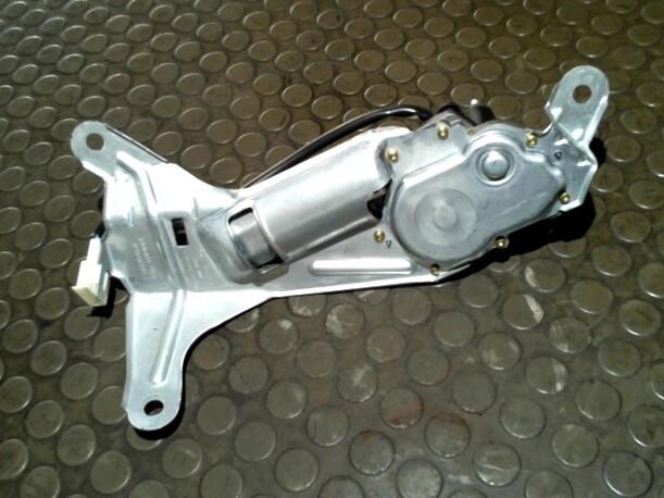 Foto: SCHEIBENWISCHERMOTOR HINTEN eines Renault Laguna 1.6 16V CD