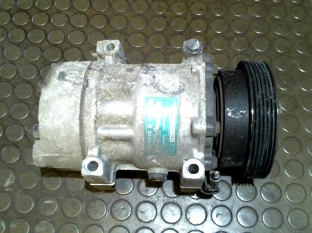 Foto: KOMPRESSOR KLIMAANLAGE eines Renault Laguna 1.6 16V CD