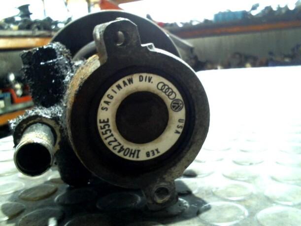 Foto: PUMPE SERVOLENKUNG eines VW Golf 1.6