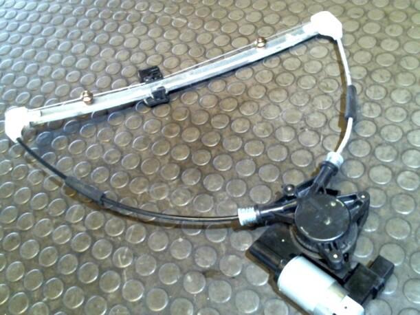 Foto: FENSTERHEBER ELEKTR. HNTEN LINKS eines Mazda 6 2.3 CD
