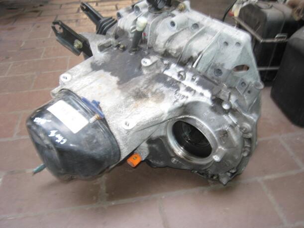 Foto: SCHALTGETRIEBE 5-GANG JC5-128 eines Renault Clio 1.5 dCi CD