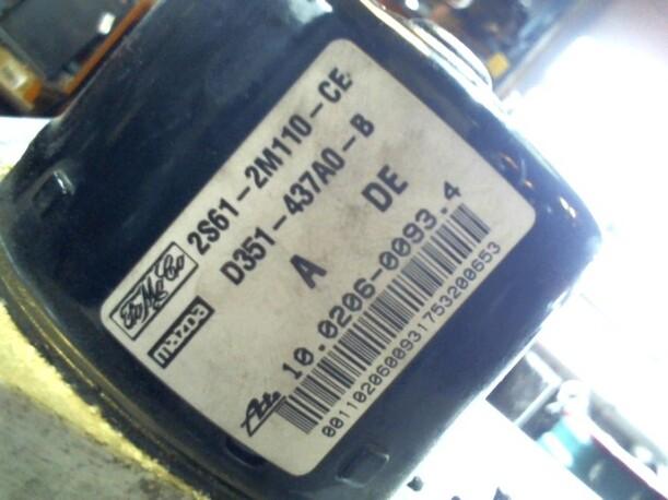 Foto: HAUPTBREMSAGGREGAT ABS eines Mazda 2 1.4l CD