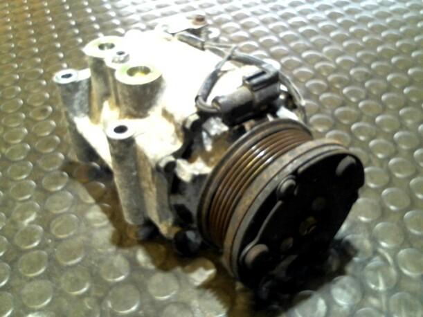 Foto: KOMPRESSOR KLIMAANLAGE eines Mazda 2 1.4l CD