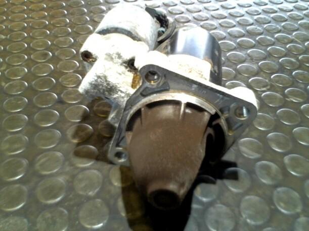 Foto: ANLASSER / STARTER  BOSCH eines Mazda 2 1.4l CD
