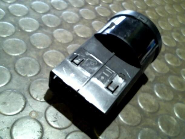 Foto: LICHTSCHALTER eines VW Polo 1.4 TDI CD