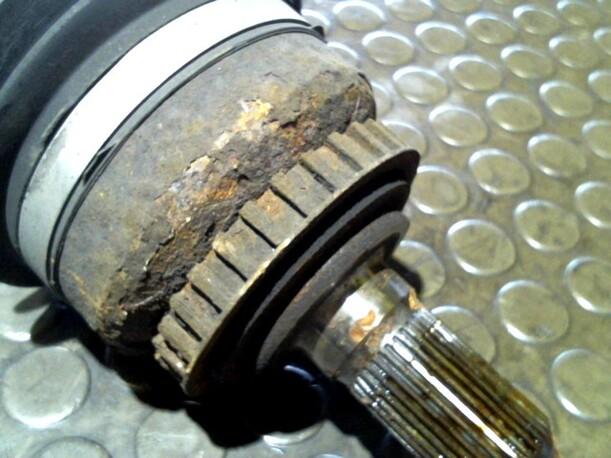 Foto: ANTRIEBSWELLE LINKS eines Opel Vectra CD