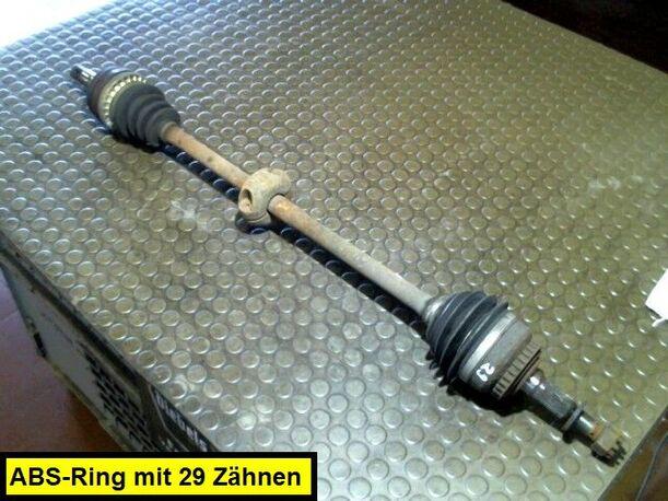 Foto: ANTRIEBSWELLE RECHTS eines Opel Vectra CD