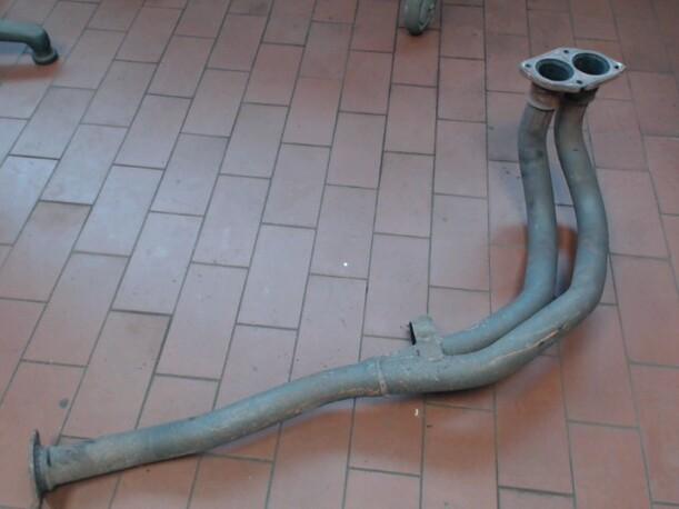 Foto: AUSPUFFROHR VORN eines Opel Vectra GL