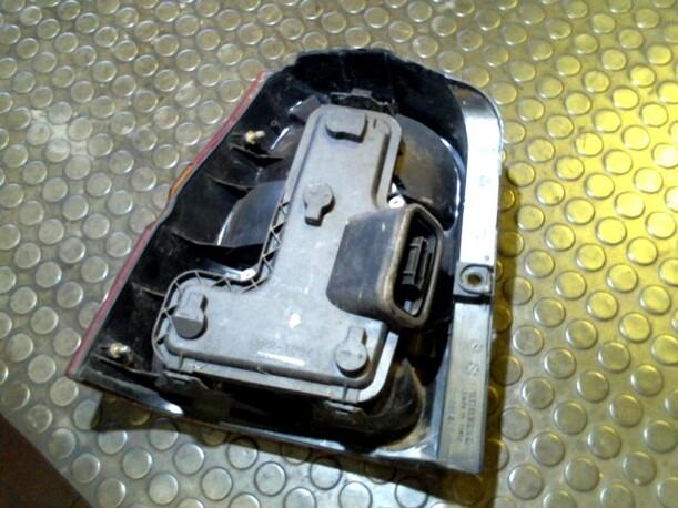 Foto: HECKLEUCHTE / RÜCKLICHT RECHTS eines Seat Arosa 1.0 MPI CD