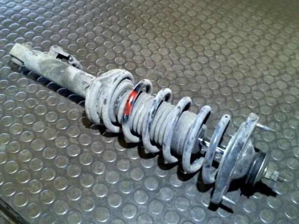 Foto: FEDERBEIN VORN LINKS eines Mazda MX-5 1.9i 16V CD