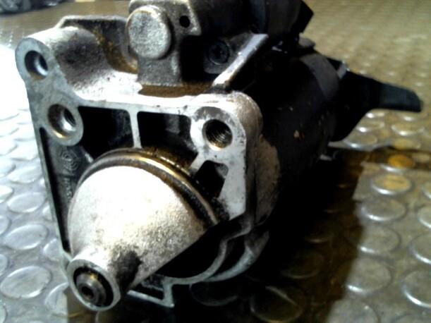 Foto: ANLASSER / STARTER  BOSCH eines Renault Twingo 1.3 CD