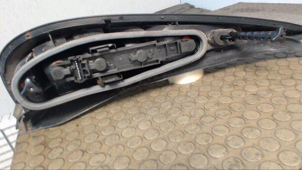 Foto: HECKLEUCHTE / RÜCKLICHT RECHTS eines Renault Laguna Grandtour 1.8 GL