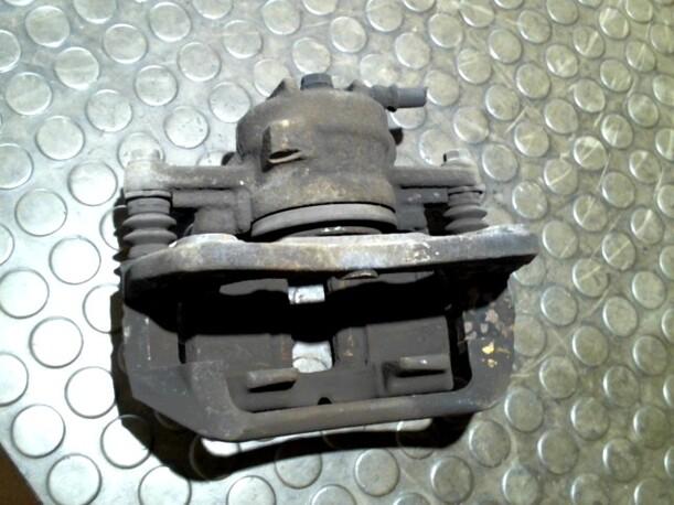 Foto: BREMSSATTEL VORN RECHTS eines Mitsubishi Colt 1.3 CD