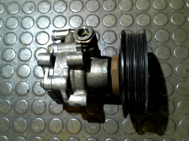 Foto: PUMPE SERVOLENKUNG eines VW Golf 1.4 CD