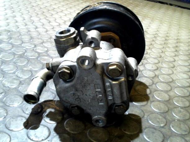 Foto: PUMPE SERVOLENKUNG eines VW Golf 1.4 CD