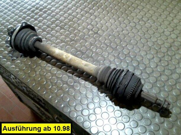 Foto: ANTRIEBSWELLE LINKS eines Renault Megane Scenic 1.6e CD