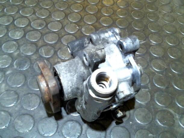 Foto: PUMPE SERVOLENKUNG eines Audi A4 Avant 1.9 TDI