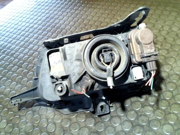 Foto: SCHEINWERFER RECHTS eines Citroen Saxo 1.1 CD