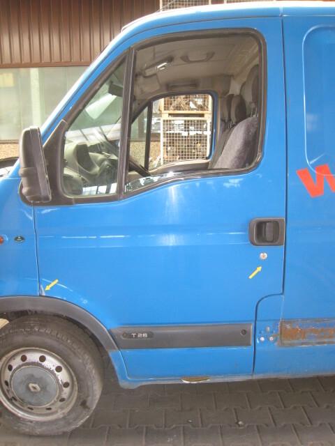 Foto: TÜR VORNE LINKS eines Renault Master 2.8 dTi L1H1