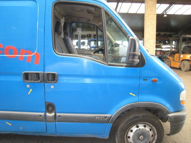 Foto: TÜR VORNE RECHTS eines Renault Master 2.8 dTi L1H1
