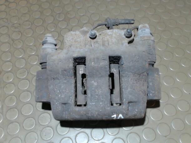 Foto: BREMSSATTEL VORN LINKS eines Renault Master 2.8 dTi L1H1