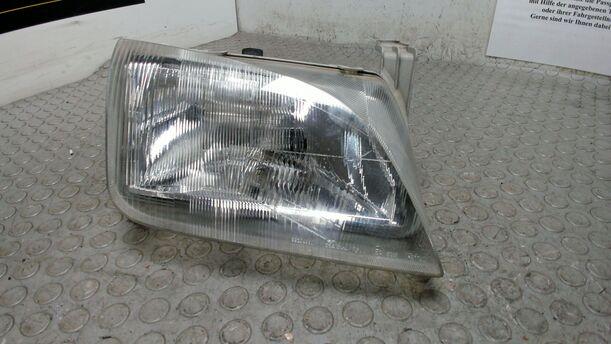 Foto: SCHEINWERFER RECHTS eines Subaru Justy 1.3 4WD CD