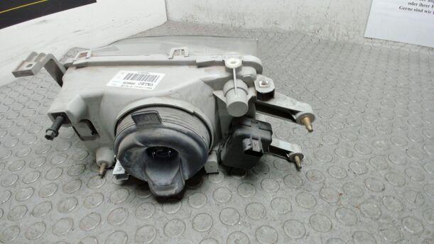 Foto: SCHEINWERFER RECHTS eines Subaru Justy 1.3 4WD CD
