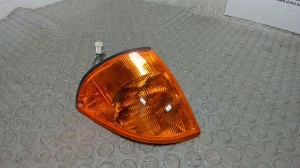 Foto: BLINKER VORN RECHTS eines Subaru Justy 1.3 4WD CD