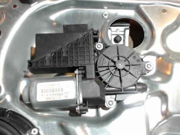 Foto: FENSTERHEBER ELEKTRISCH VORN RECHTS eines VW Polo 1.4