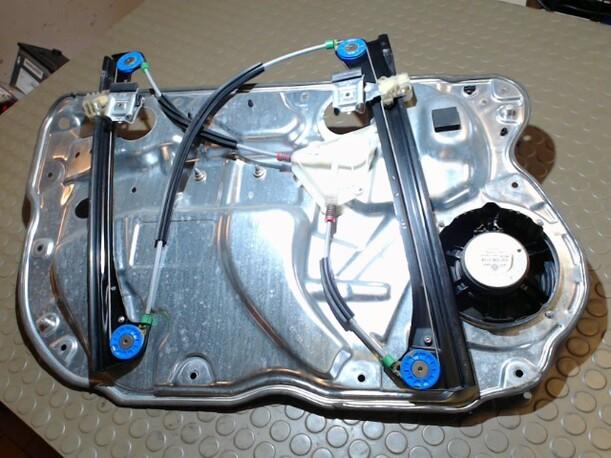Foto: FENSTERHEBER ELEKTRISCH VORN RECHTS eines VW Polo 1.4