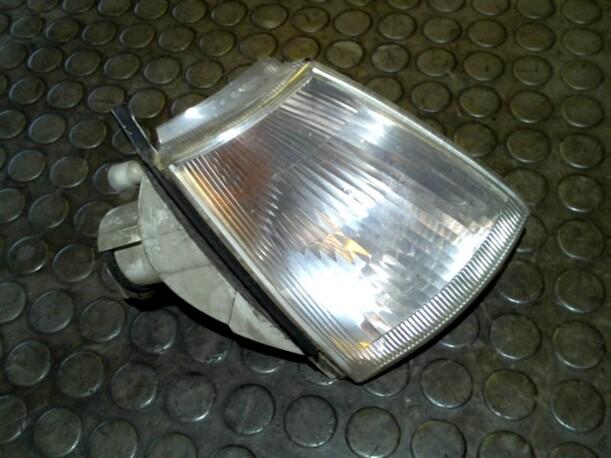 Foto: BLINKER VORN RECHTS eines Renault Clio 1.2 CD