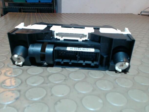 Foto: HEIZUNGSBETÄTIGUNG eines VW Polo 1.2