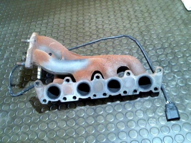 Foto: AUSPUFFKRÜMMER eines VW Passat Variant 1.8 5V