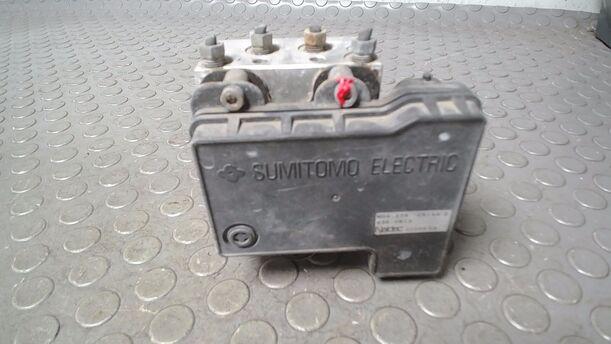 Foto: HAUPTBREMSAGGREGAT ABS eines Mazda 626 2.0 CD