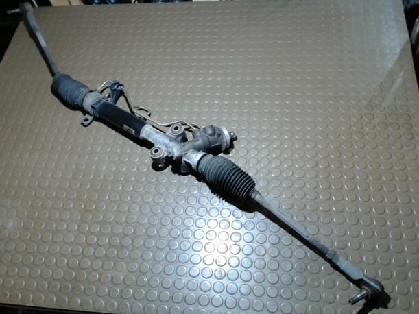 Foto: SERVOLENKUNG eines Mazda 626 2.0 CD
