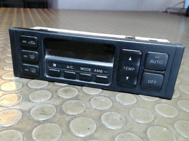 Foto: HEIZUNGSBETÄTIGUNG eines Mazda 626 2.0 CD