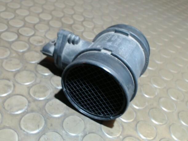 Foto: LUFTMASSENMESSER BOSCH eines Opel Combo 1.7 CD